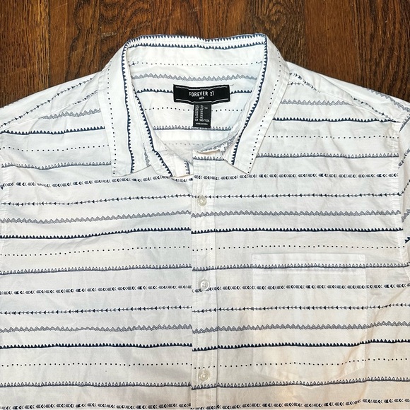 Forever 21 White and Blue Casual Button Down Shirt - Picture 2 of 4